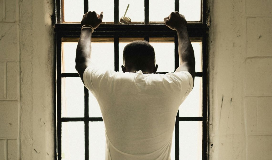 What Prison Is R. Kelly In? 1 karsten winegeart urbseZKkXLY unsplash